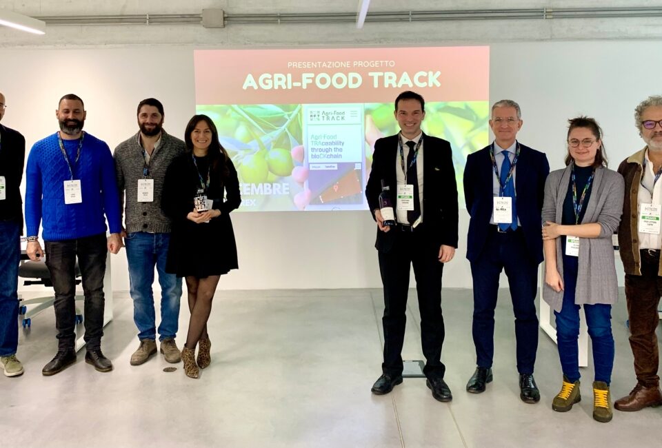Agri-Food TRACK: presentati i primi due prodotti rintracciabili tramite tecnologia blockchain
