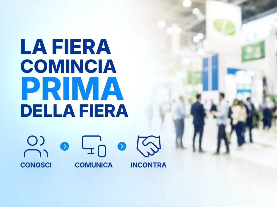Comunicazione fiere agricole ed eventi: la comunicazione comincia prima. Immagine con sfondo sfumato che ricorda una fiera di settore con stand e persone.